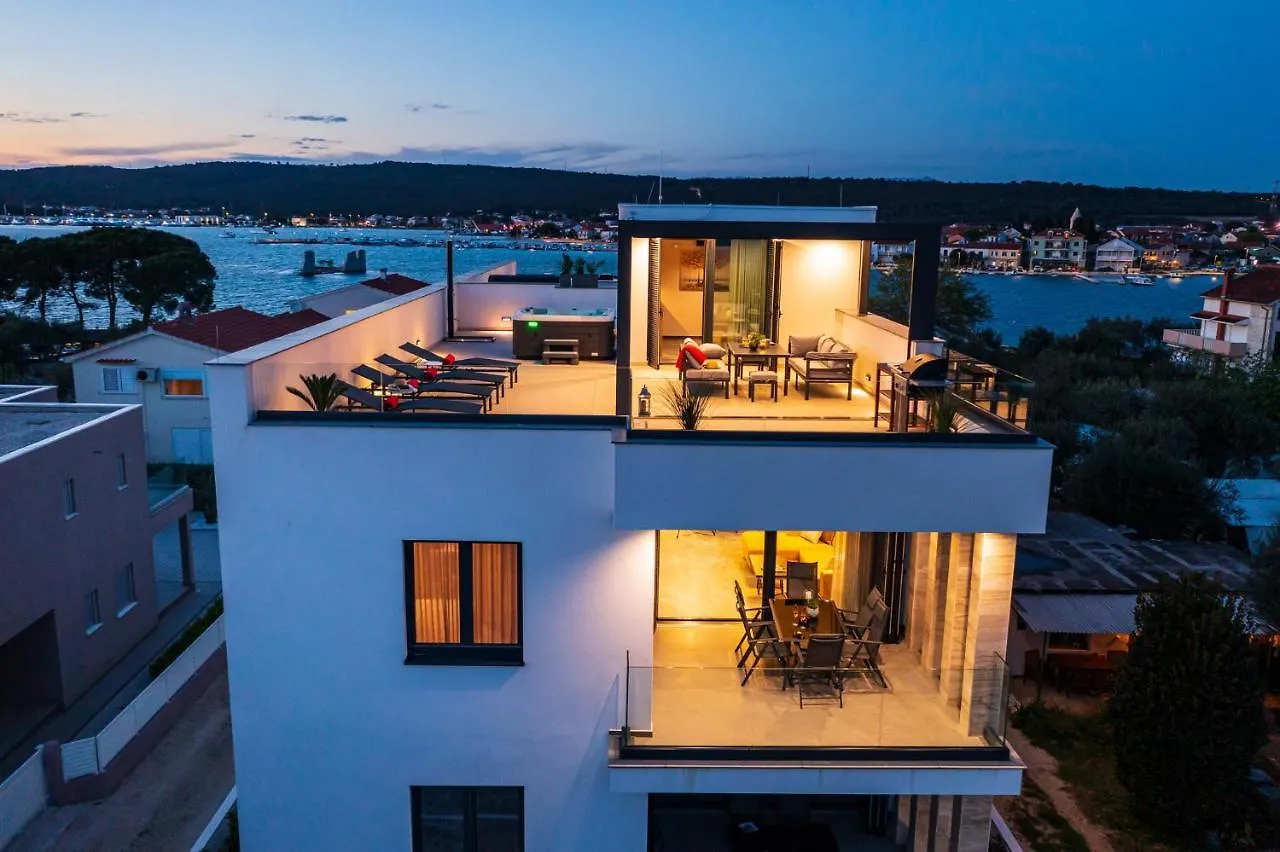 Penthouse Liv Apartment Sukosan