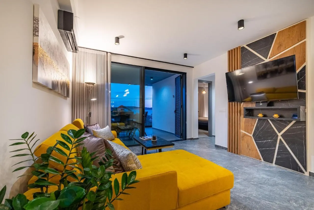Penthouse Liv Apartment Sukosan