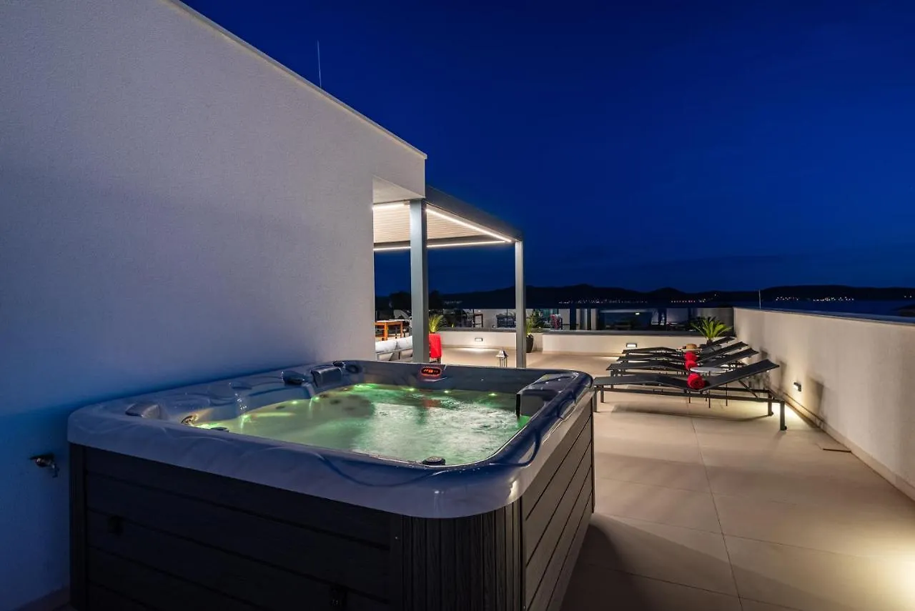 Penthouse Liv Apartment Sukosan