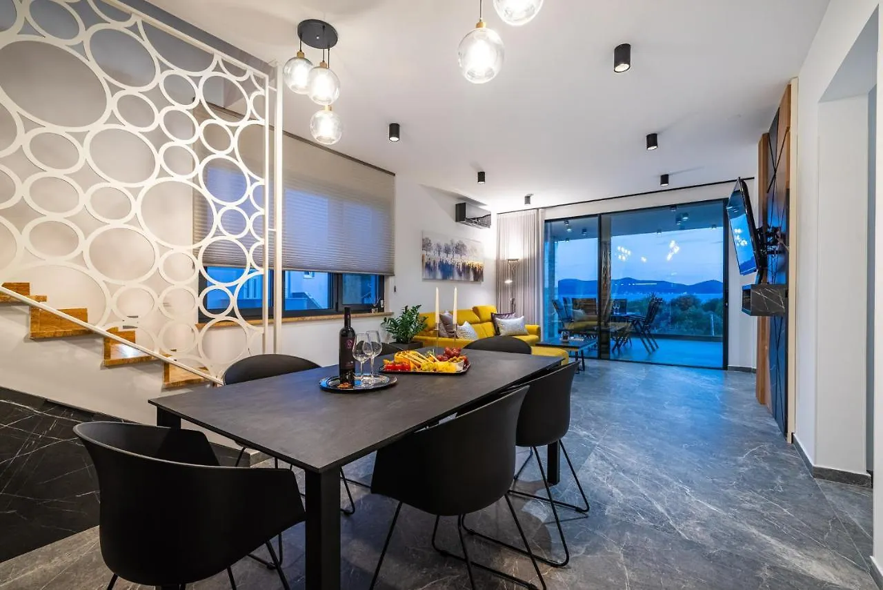 Penthouse Liv Apartment Sukosan