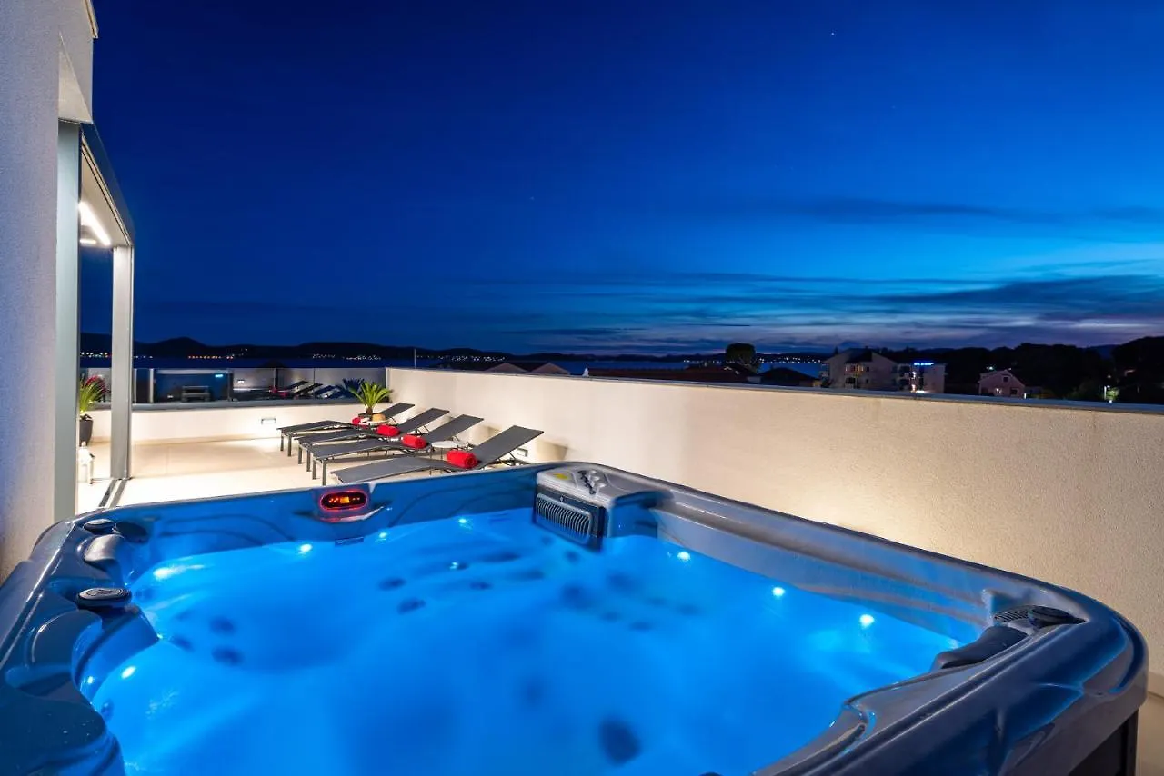 Penthouse Liv Apartment Sukosan